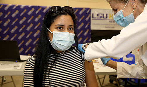 Melissa Rivas gets vaccinated